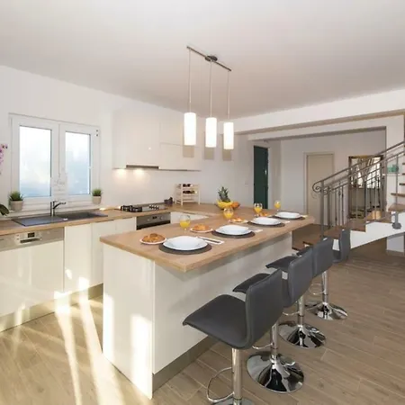 Vila Luxury Vela Rina