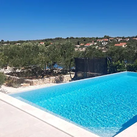 Luxury Vela Rina Вилла