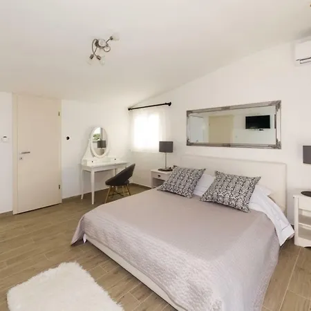 Villa Luxury Vela Rina